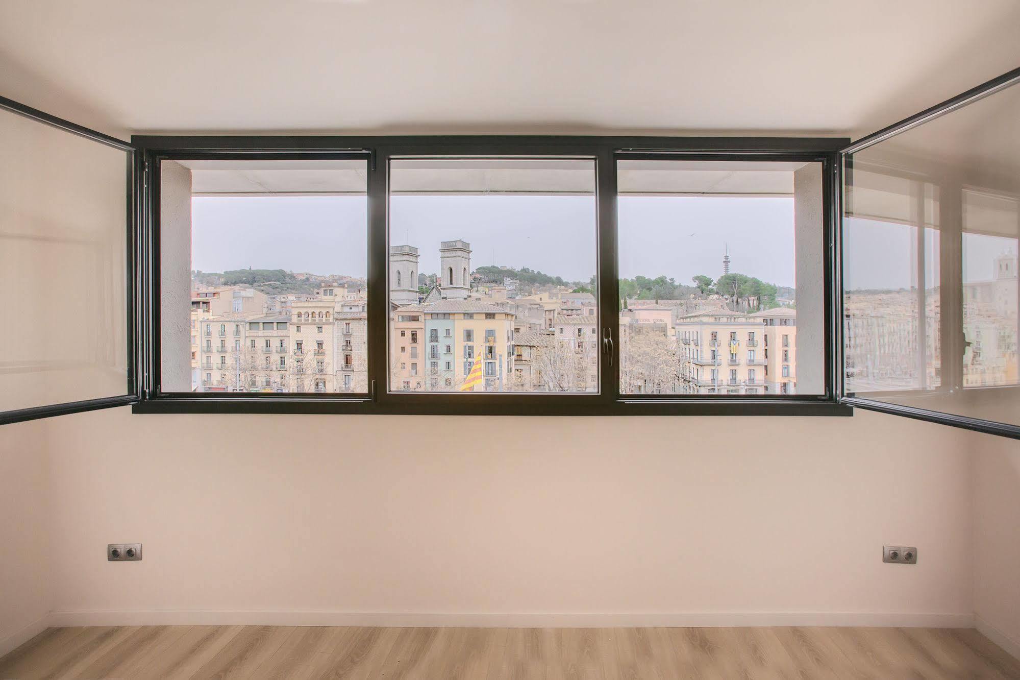 Flateli - Plaça Catalunya 22 Girona Dış mekan fotoğraf